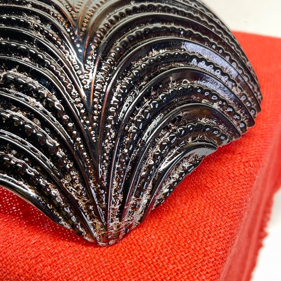 Signature Home Collections Silver, Brown Iridescent Shell Bowl Made In Turkey - Picture 10 of 16